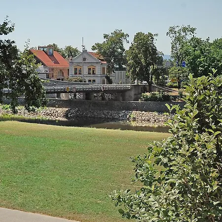 Bed & Breakfast Atelier Lanna 3*